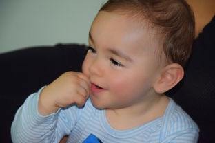 医院代生孩子发热，手心比额头更热